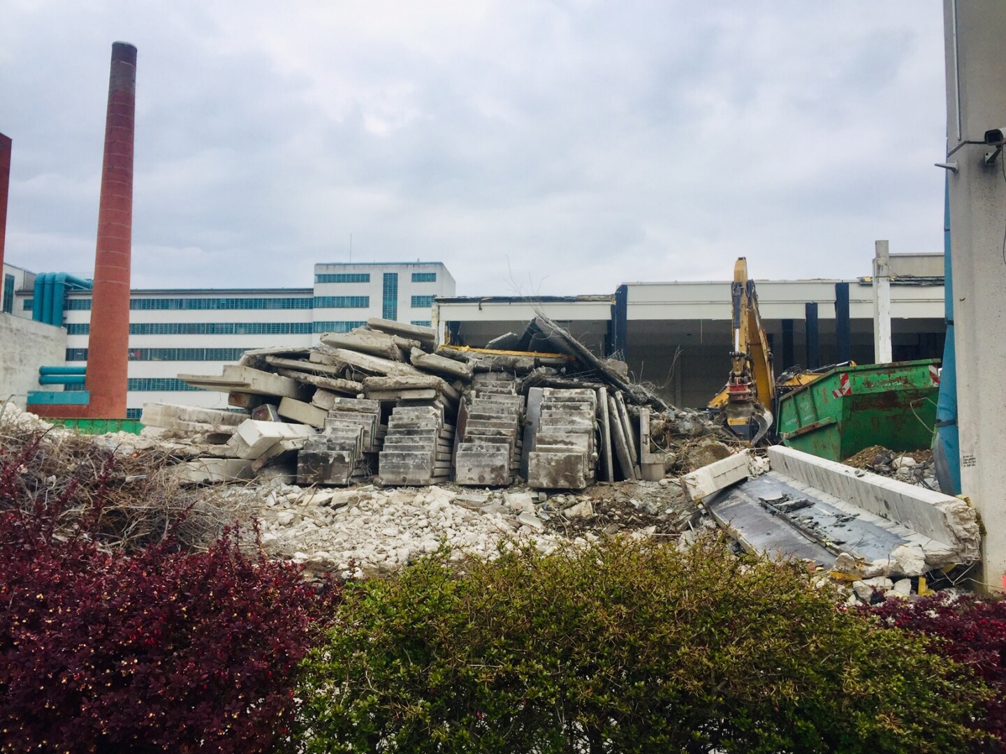 Abriss Bau 3 - Plattenbau