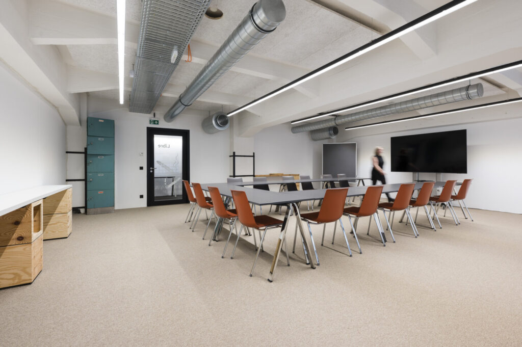 LowRes_002_2023-01-19_Tabakfabrik_seminarraum-Libre_©Kneidinger-Photography