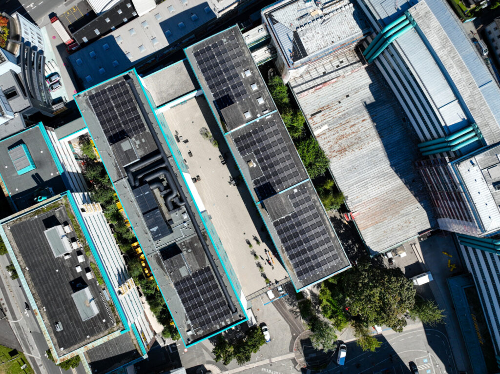 Areal der Tabakfabrik aus der Vogelperspektive, Drohnenfoto