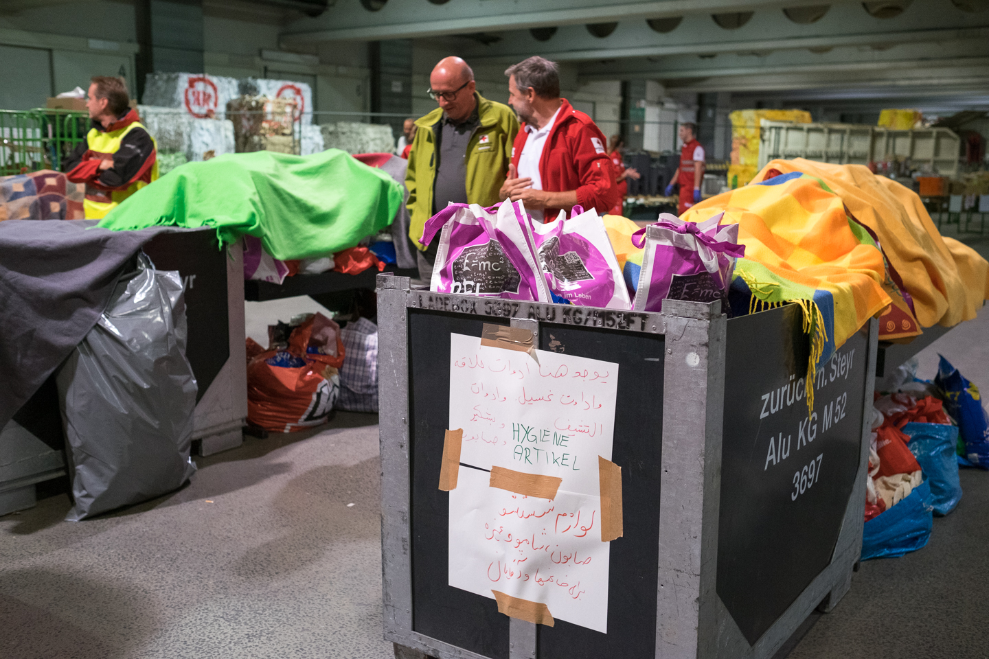 2015 wurde innerhalb kürzester Zeit in der Tabakfabrik in Linz ein Quartier für hunderte syrische Flüchtlinge hochgezogen, unter anderem mit Rotem Kreuz, Caritas und Volkshilfe.