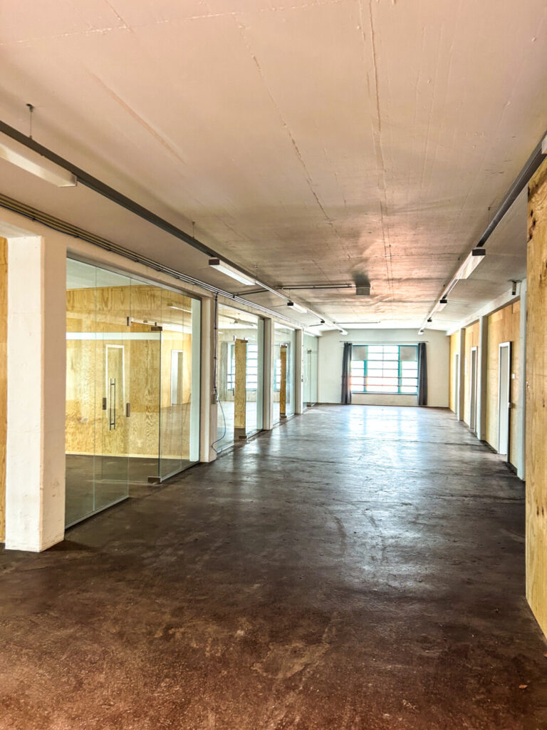 Moderne Bürofläche von 520,09 m2 für 40 Personen im Haus SMART in der Tabakfabrik Linz